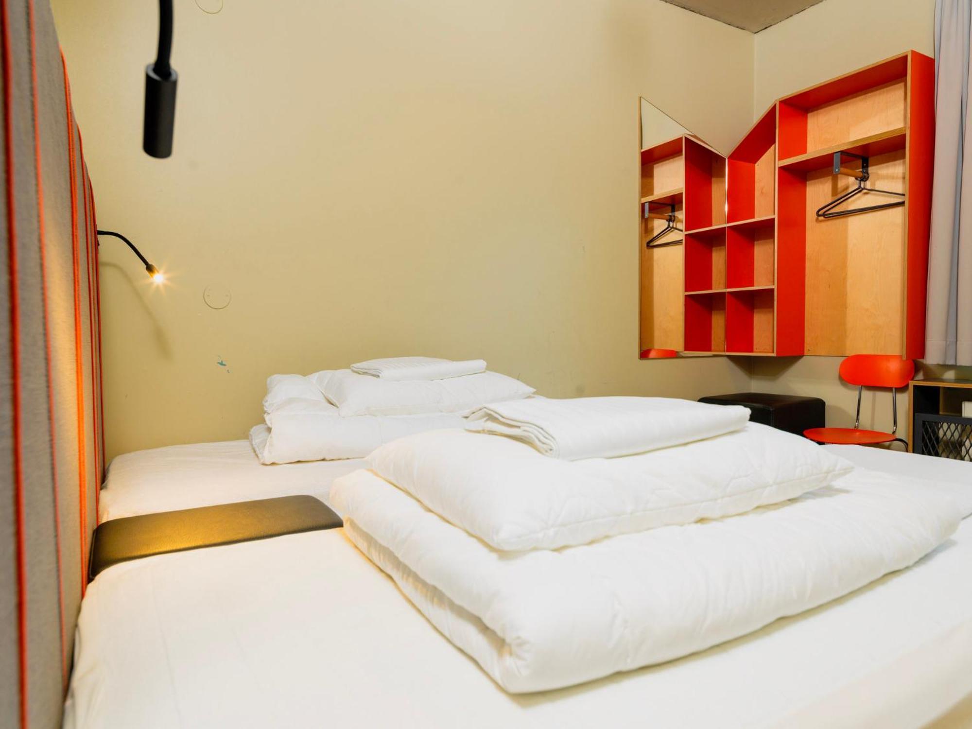 Twin Room Private Bathroom