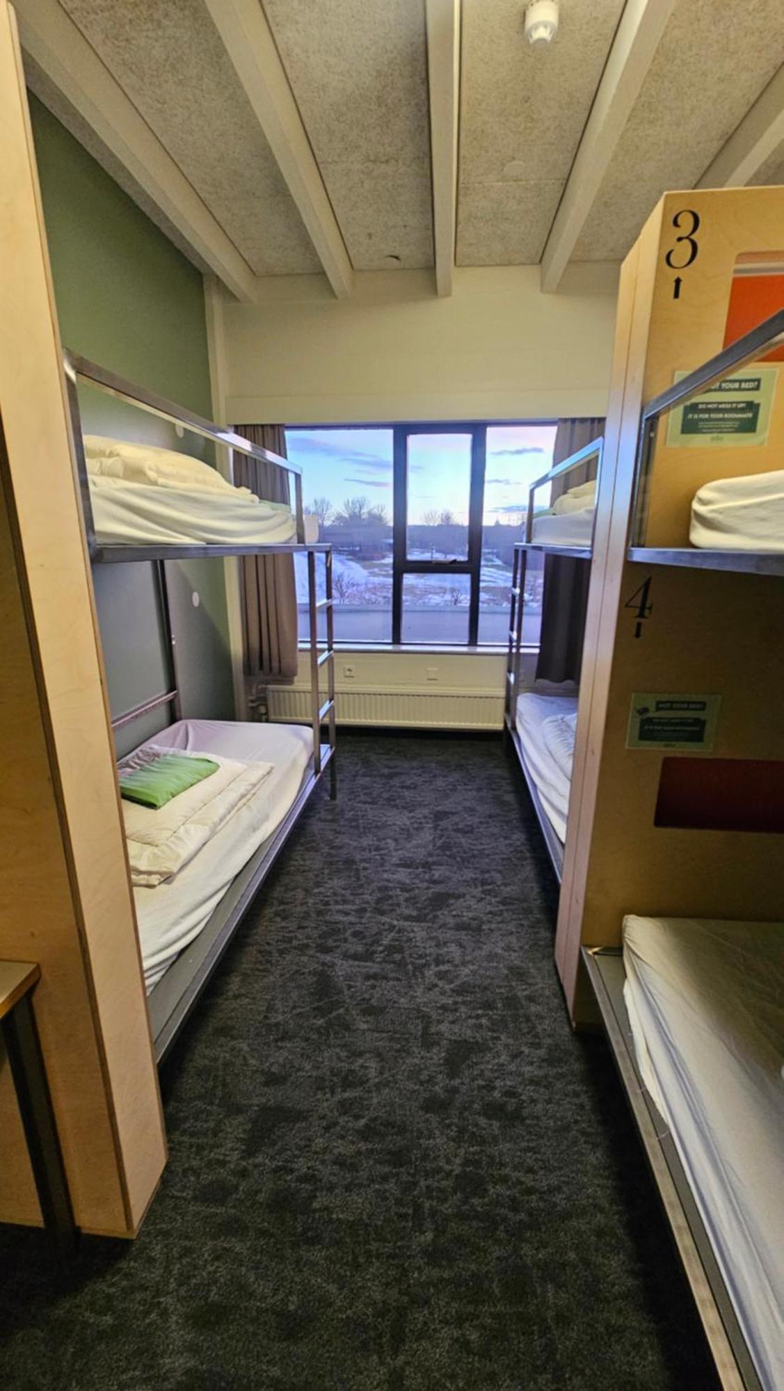 Single bed 6-Bed MIXED Dorm