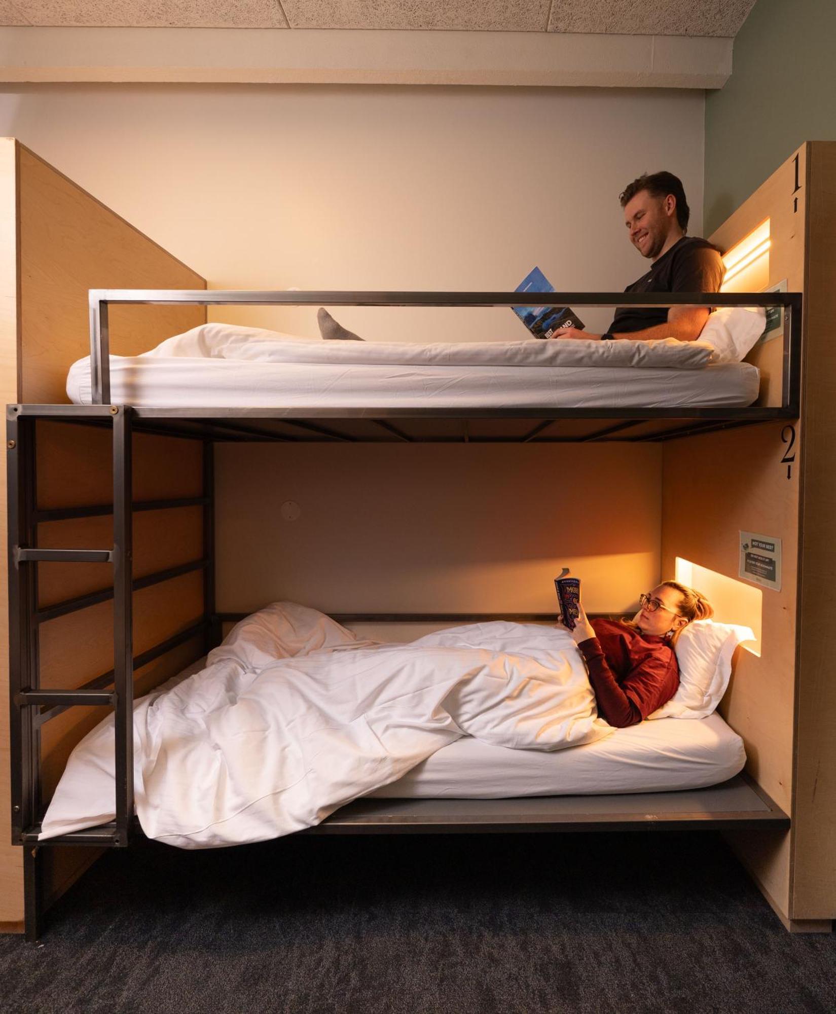 Single bed 6-Bed MIXED Dorm